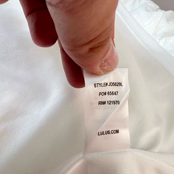 Lulu’s I've Got Love White Off-the-Shoulder Midi Dress size medium - Picture 14 of 15